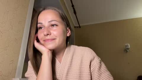 hot_chance_ online show from August 8, 1:55 pm