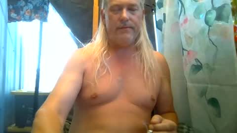 hot_cock_dancer online show from July 31, 9:09 pm