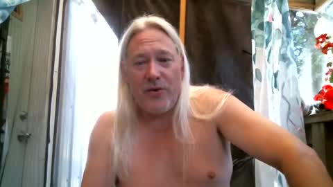 hot_cock_dancer online show from August 10, 7:37 pm