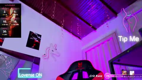 hot_destinyk online show from August 10, 12:01 am