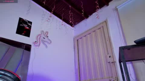 hot_destinyk online show from August 13, 12:24 am