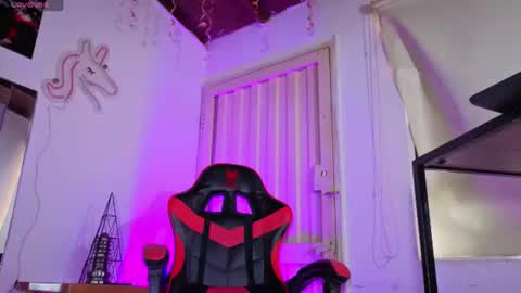 hot_destinyk online show from August 14, 8:12 pm