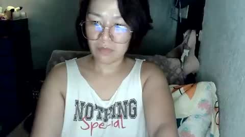 hot_emma1112 online show from August 3, 3:30 pm