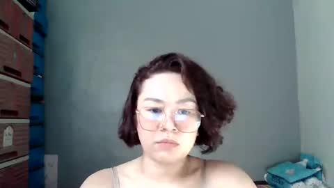 hot_emma1112 online show from August 7, 2:55 am