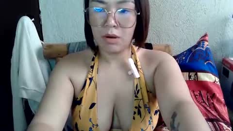 hot_emma1112 online show from August 14, 1:31 am