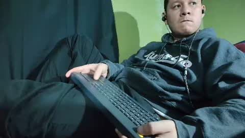 hot_guy36 online show from August 4, 1:46 am