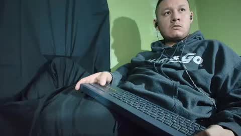 hot_guy36 online show from August 8, 1:49 am