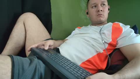 hot_guy36 online show from August 10, 5:25 pm