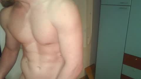 hot_italianboy online show from March 8, 6:47 pm