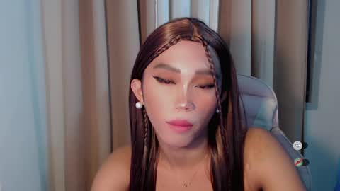 hot_khianna online show from August 5, 5:44 pm