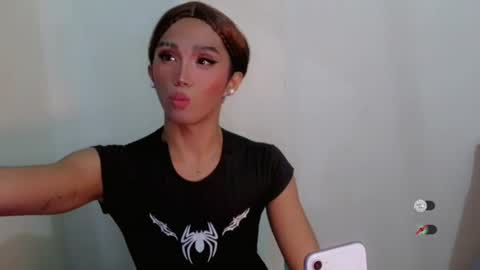 hot_khianna online show from August 11, 4:20 pm