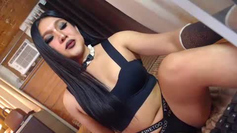 hot_kitty2 online show from July 5, 8:50 am