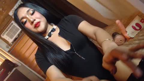 hot_kitty2 online show from July 9, 3:11 am