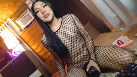 hot_kitty2 online show from August 3, 5:20 pm