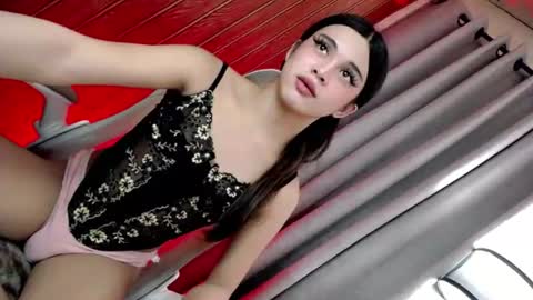 just call me laura online show from August 5, 5:11 pm