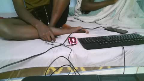 hot_me25 online show from July 6, 11:46 am