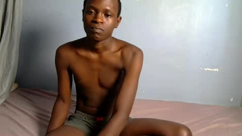 hot_me25 online show from August 17, 7:35 am