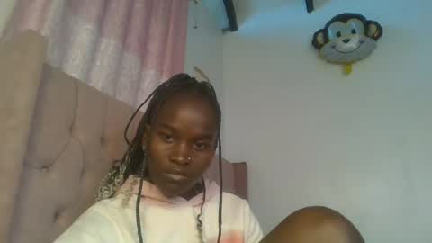 Petite online show from August 13, 7:00 am