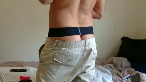 hot_stud_360 online show from August 6, 10:09 pm