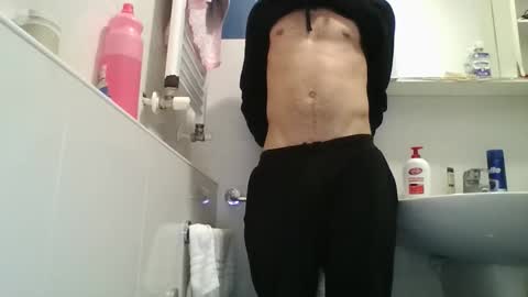 hotandwild2003 online show from February 19, 11:13 pm