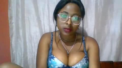 hotarian1 online show from May 28, 8:28 am