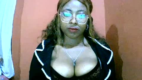 hotarian1 online show from June 13, 7:05 am