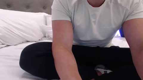 hotasscanadian online show from March 22, 12:03 am