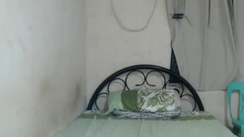 bella online show from August 14, 4:27 am