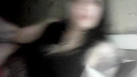 Hot Bestia online show from August 16, 9:30 pm