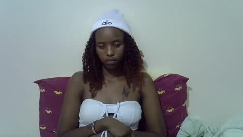 hotcatty01 online show from August 15, 3:38 pm