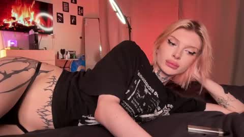 hotchubently online show from July 22, 6:10 pm