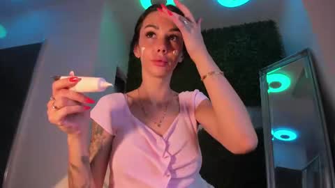 hotfallingdevil online show from July 22, 5:10 am
