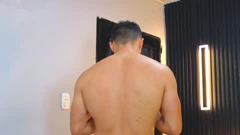 felipe  marcello online show from August 11, 8:33 pm