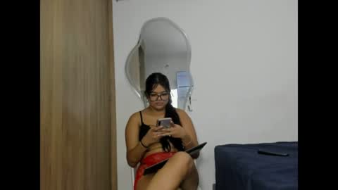 hotgiirl_77 online show from July 31, 5:29 pm