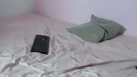 hotgiirl_77 online show from August 9, 6:42 pm