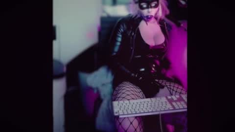hotginger666 online show from May 7, 4:35 am