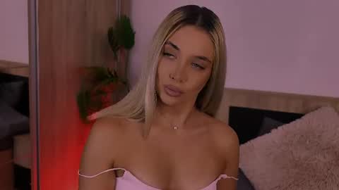 Maria online show from August 6, 1:21 pm