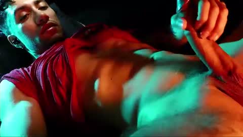 Hotlatinking online show from August 15, 7:01 am