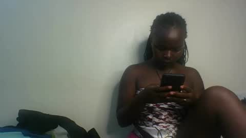 hotlina01 online show from May 1, 1:48 pm