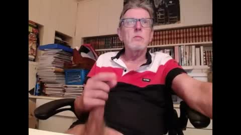 hotlux_54 online show from August 4, 9:23 pm