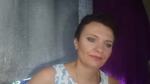 hotmamaqueen234 online show from August 14, 12:20 pm