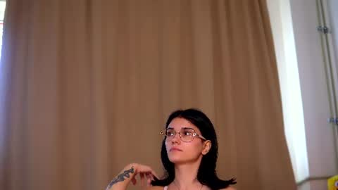Molly online show from August 4, 10:34 am
