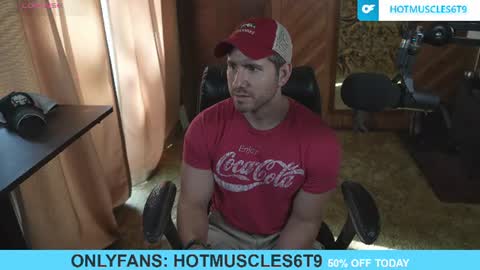 hotmuscles6t9 online show from August 15, 1:48 pm