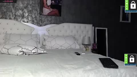 PinkNicolle online show from August 7, 2:55 am