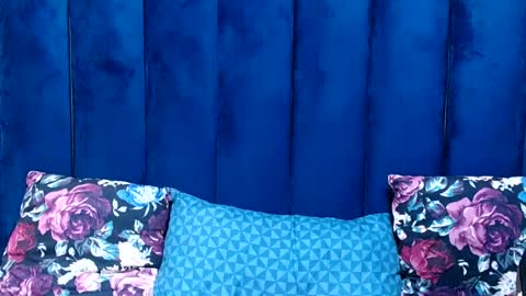 hotsmalltitsx online show from August 11, 2:35 am