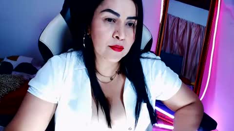 hotsweet 69 online show from August 13, 7:33 am