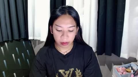 jelaigrande  online show from July 22, 6:05 am