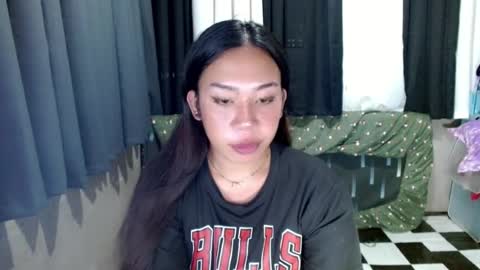 jelaigrande  online show from August 13, 8:50 am