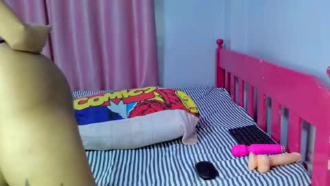 Lorah online show from July 31, 7:41 pm