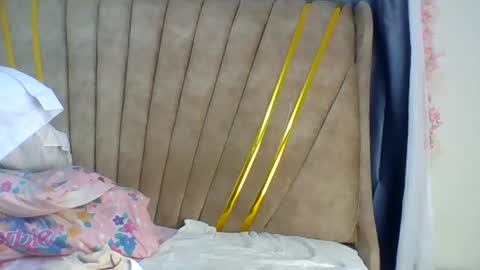 hottie_mammy online show from August 11, 10:34 pm